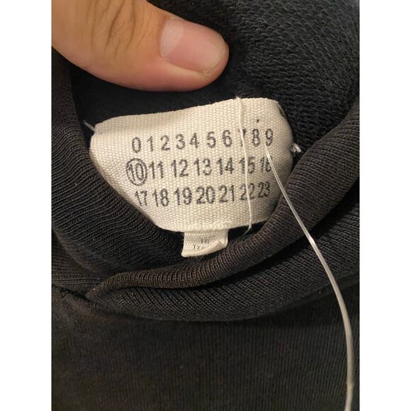 Maison Margiela Hole Punch Distressed Logo Black Pullover Hoodie Sz 40 or Medium - Picture 7 of 9